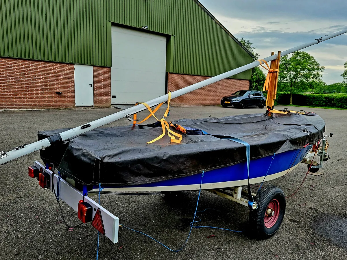 Wood Sailboat Vaurien 408