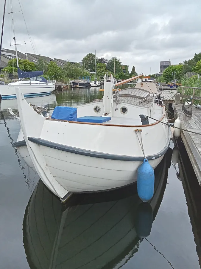 Steel sailboat Vollenhovense bol Platbodem