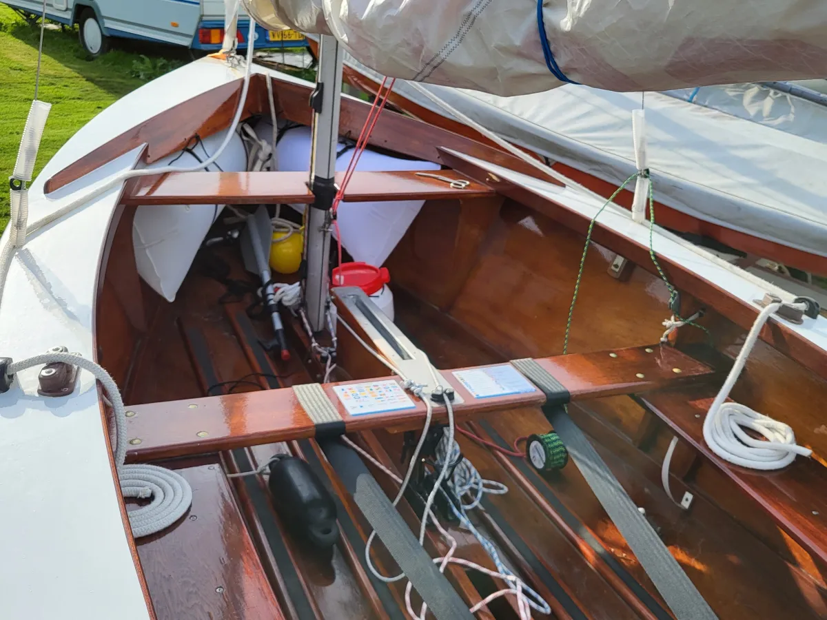 Wood Sailboat Vaurien 408