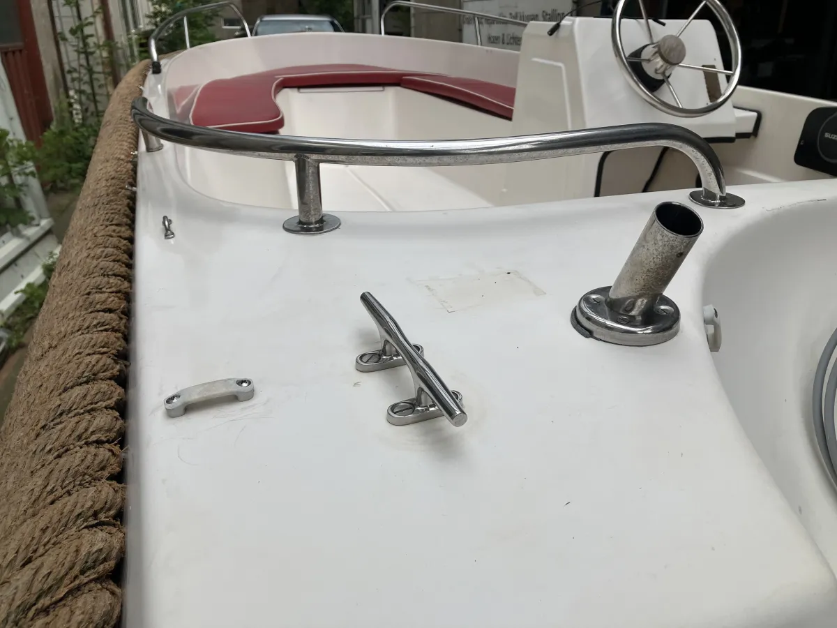 Polyester Barque Garda Captain 450 Classic