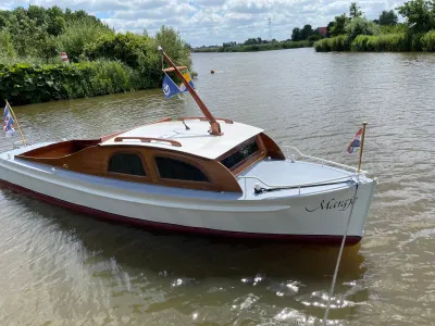 Staal Motorboot Draaisma Notarisboot Foto 0