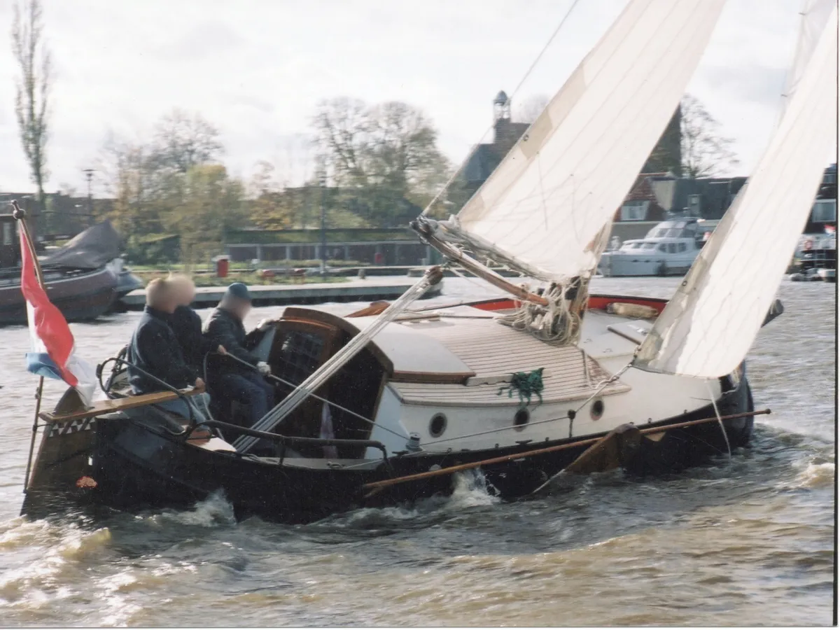 Steel sailboat Vollenhovense bol 850