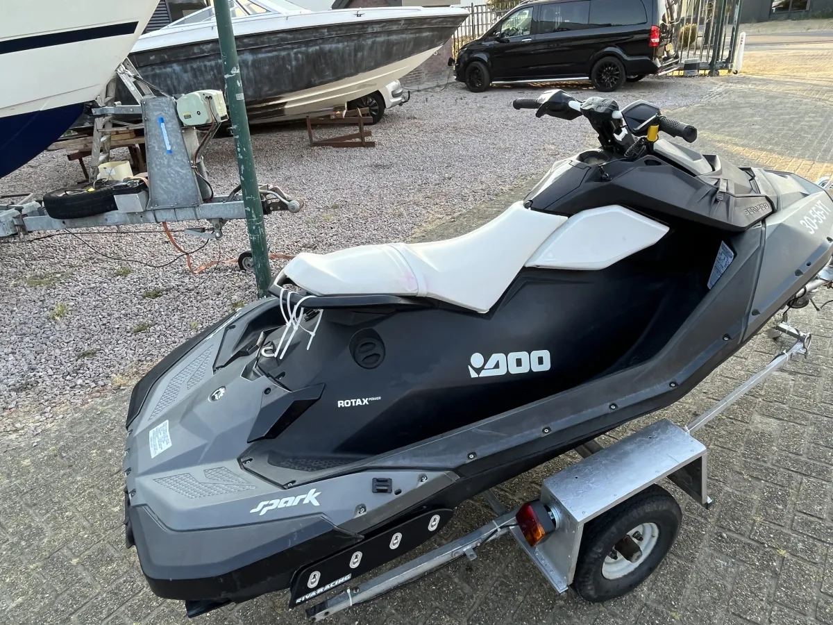 Polyester Jetski Sea-Doo Spark 900 HO 2kp