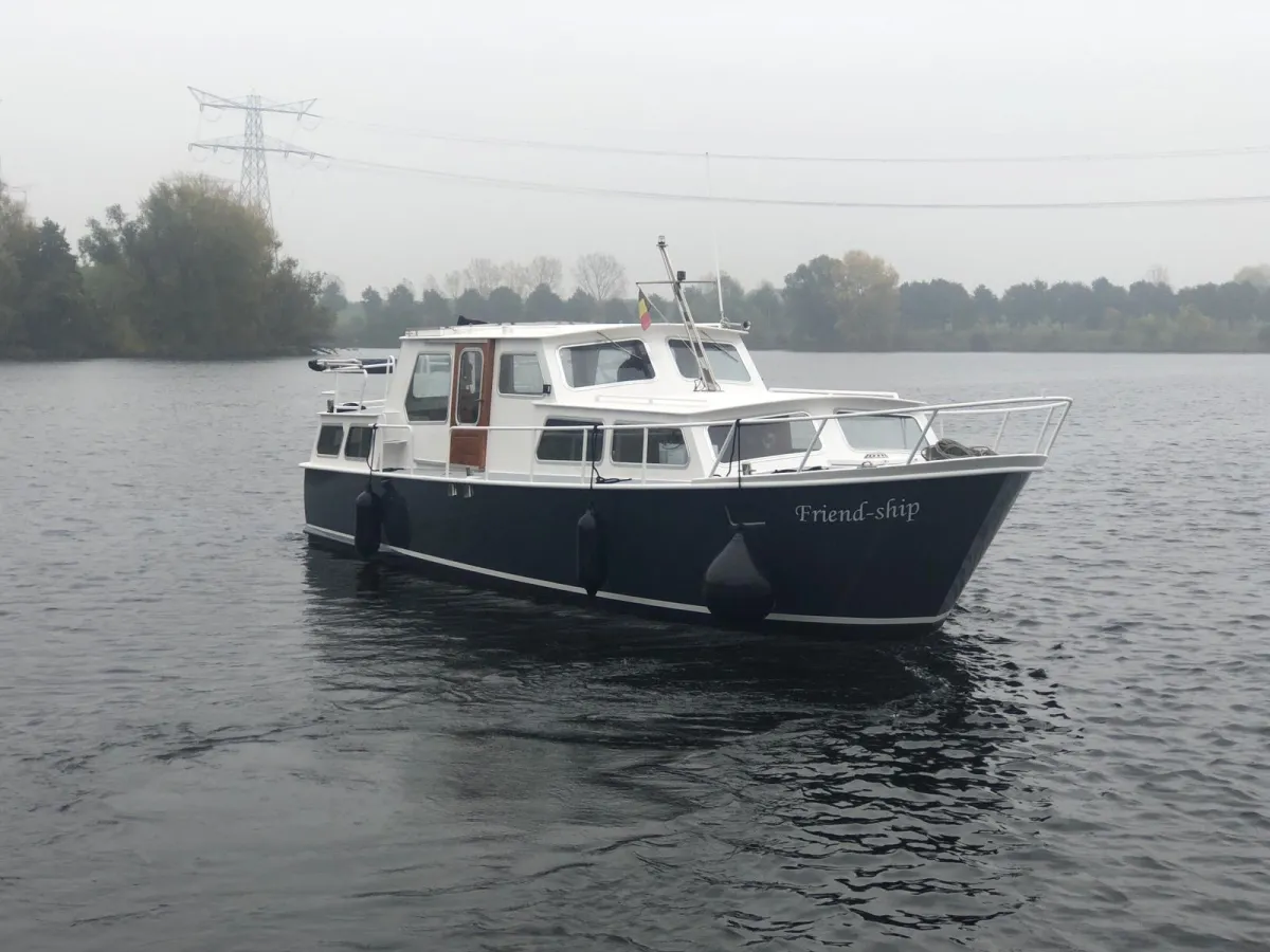 Acier Bateau à moteur Rijnland Kruiser 1100