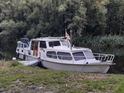 Steel Motorboat Ten Broeke Kruiser Photo 4