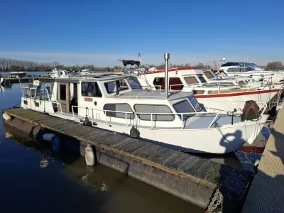 Staal Motorboot Ten Broeke Kruiser Foto 17