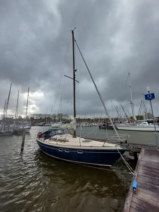 Polyester Sailboat Dehler Optima 92