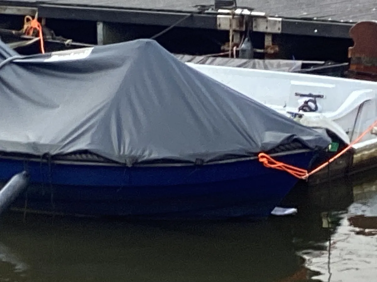 Polyester Bateau économique Verano 420