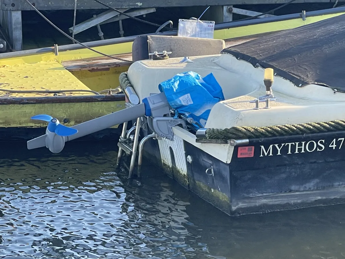 Polyester Bateau économique Mythos 470