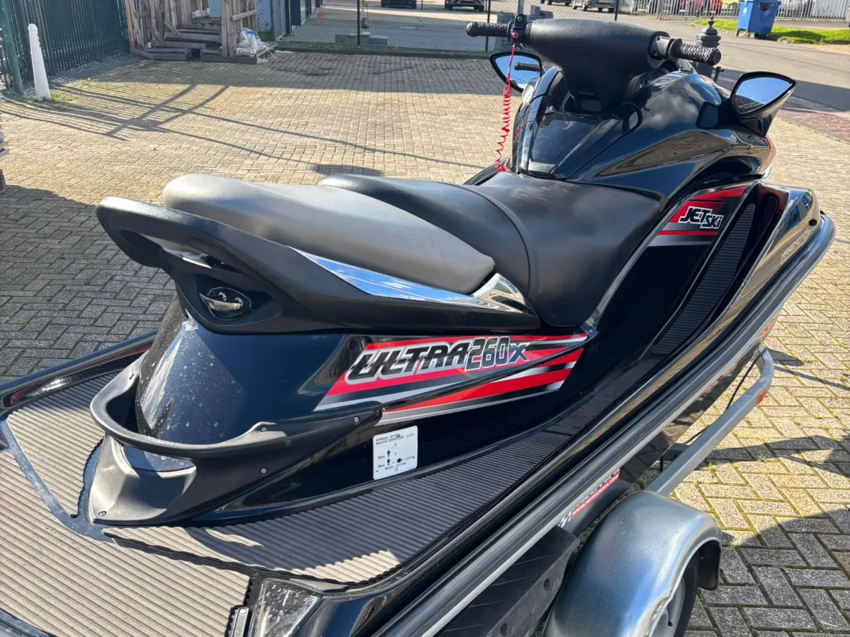 Polyester Jetski Kawasaki Ultra 260X