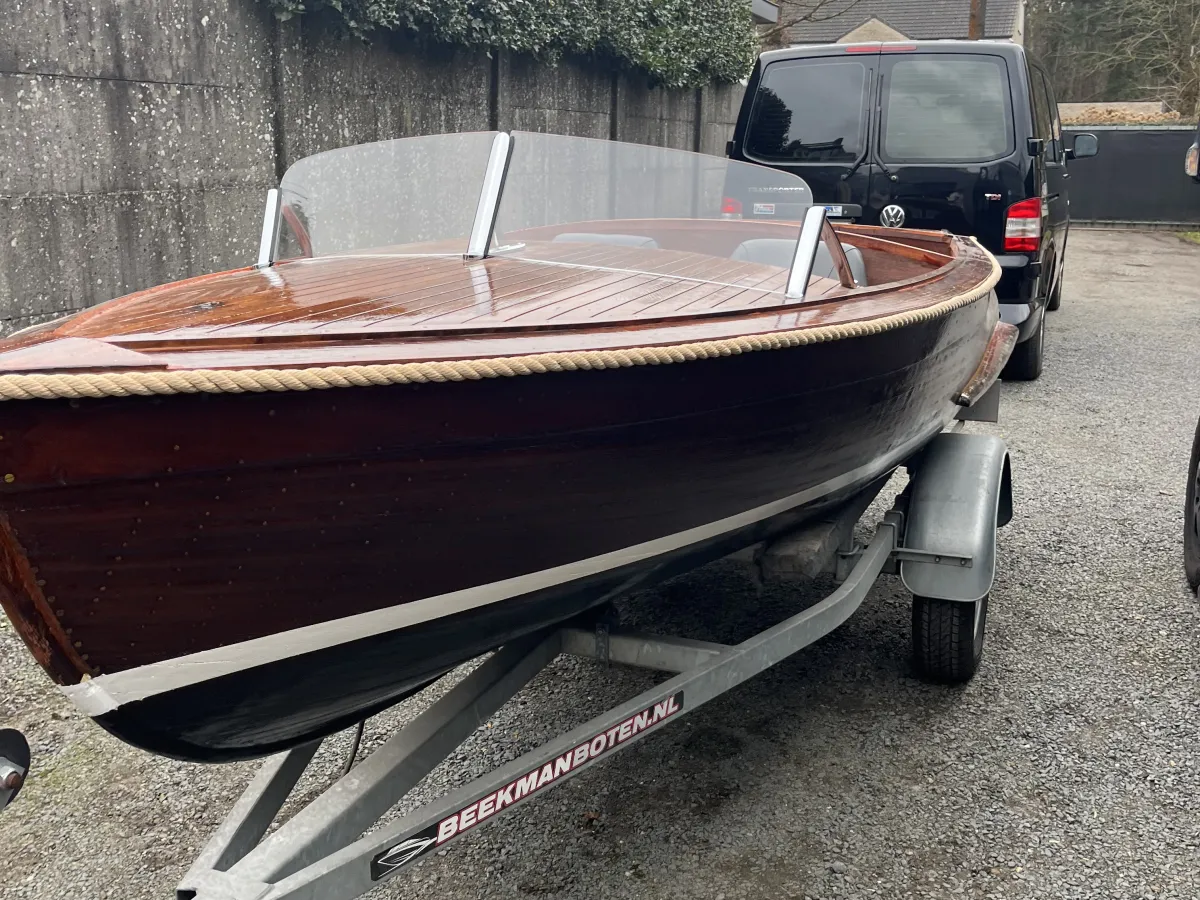 Wood Speedboat Pierre Mattonnat 450