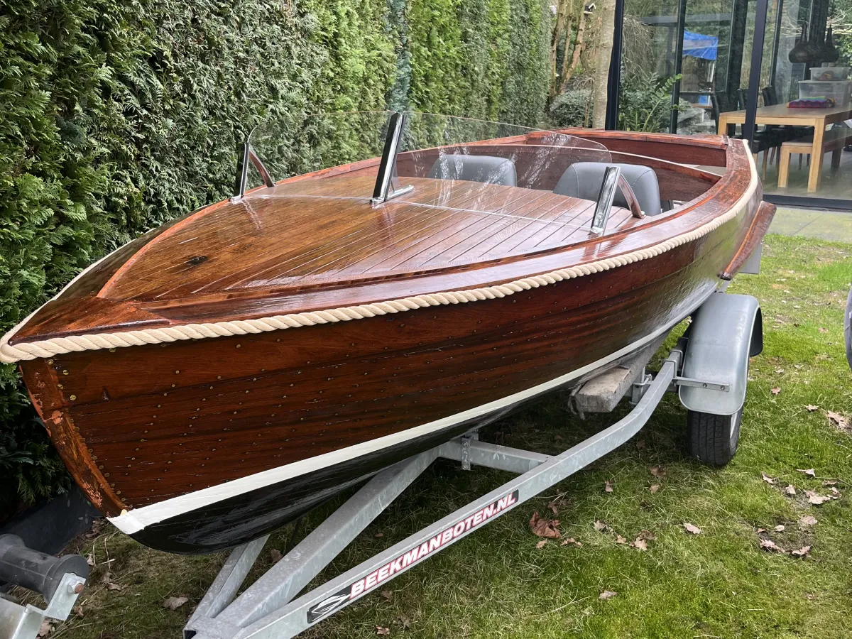 Wood Speedboat Pierre Mattonnat 450