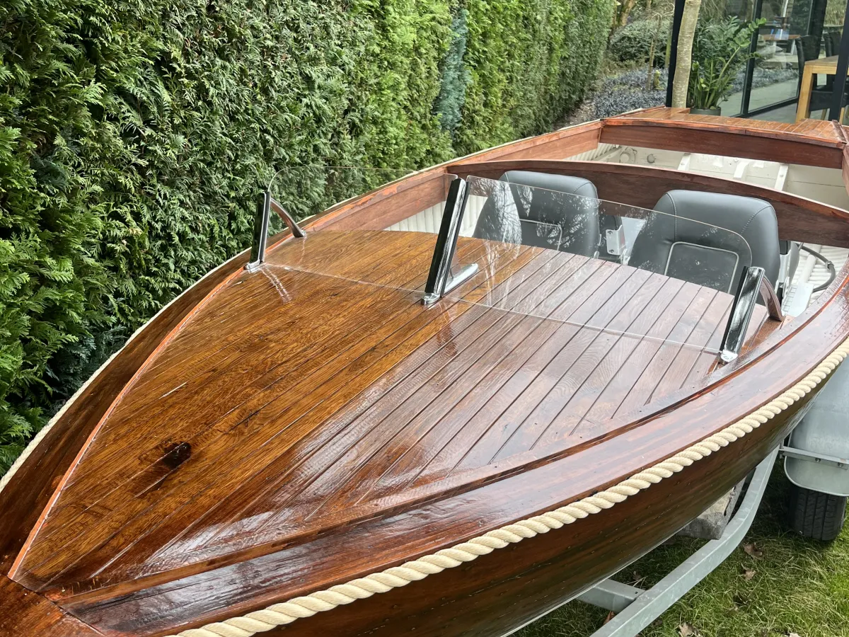 Wood Speedboat Pierre Mattonnat 450