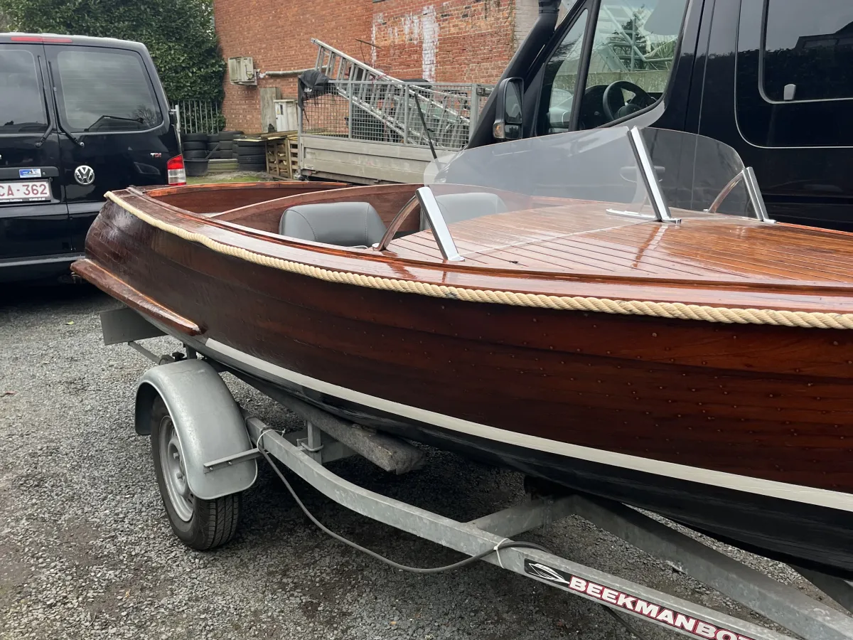 Wood Speedboat Pierre Mattonnat 450