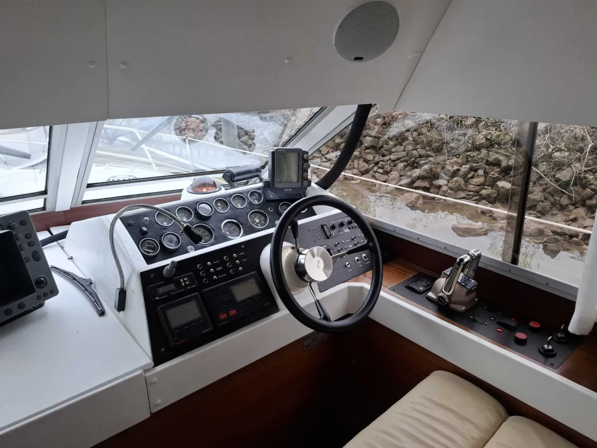 Polyester Bateau à moteur Princess 385