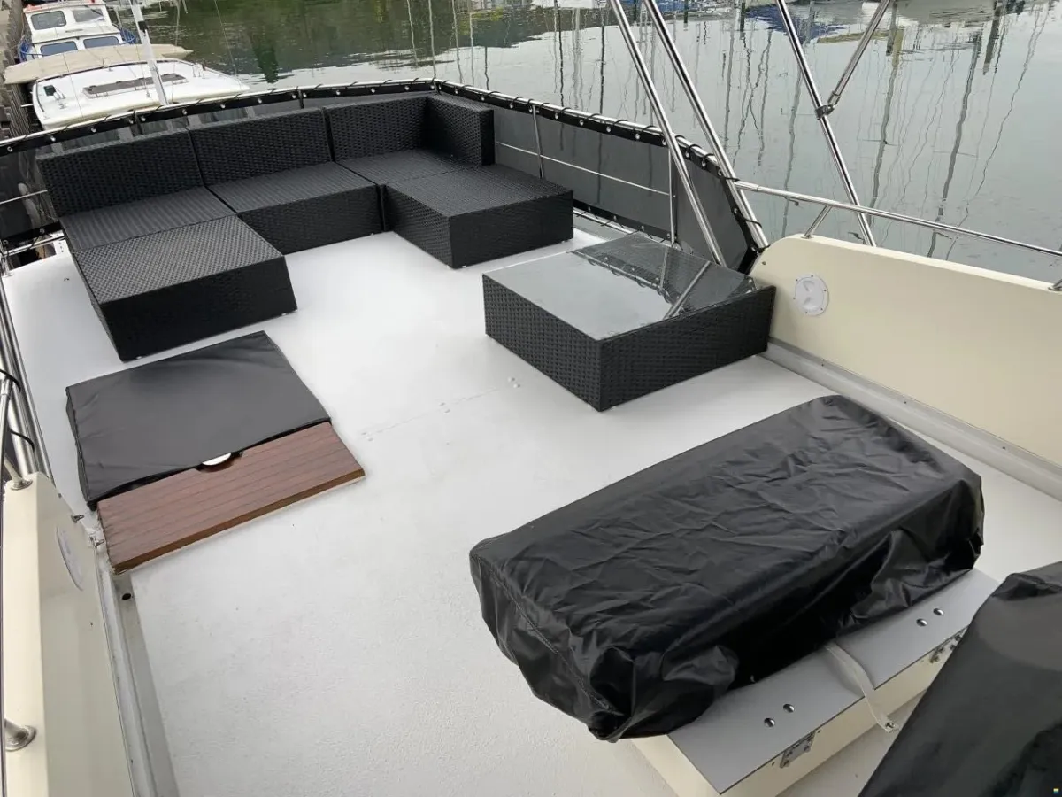 Polyester Bateau à moteur Princess 385