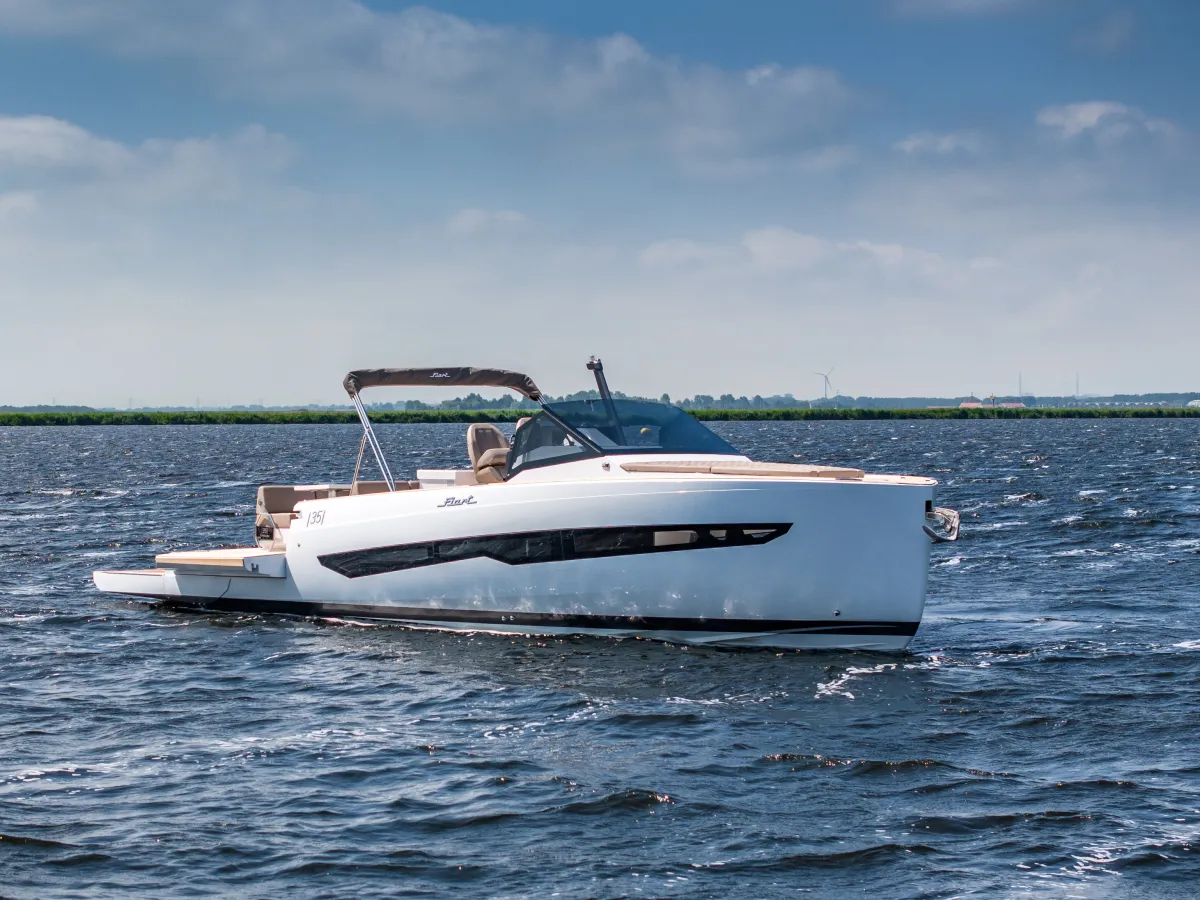 Polyester Bateau rapide Fiart Seawalker 35