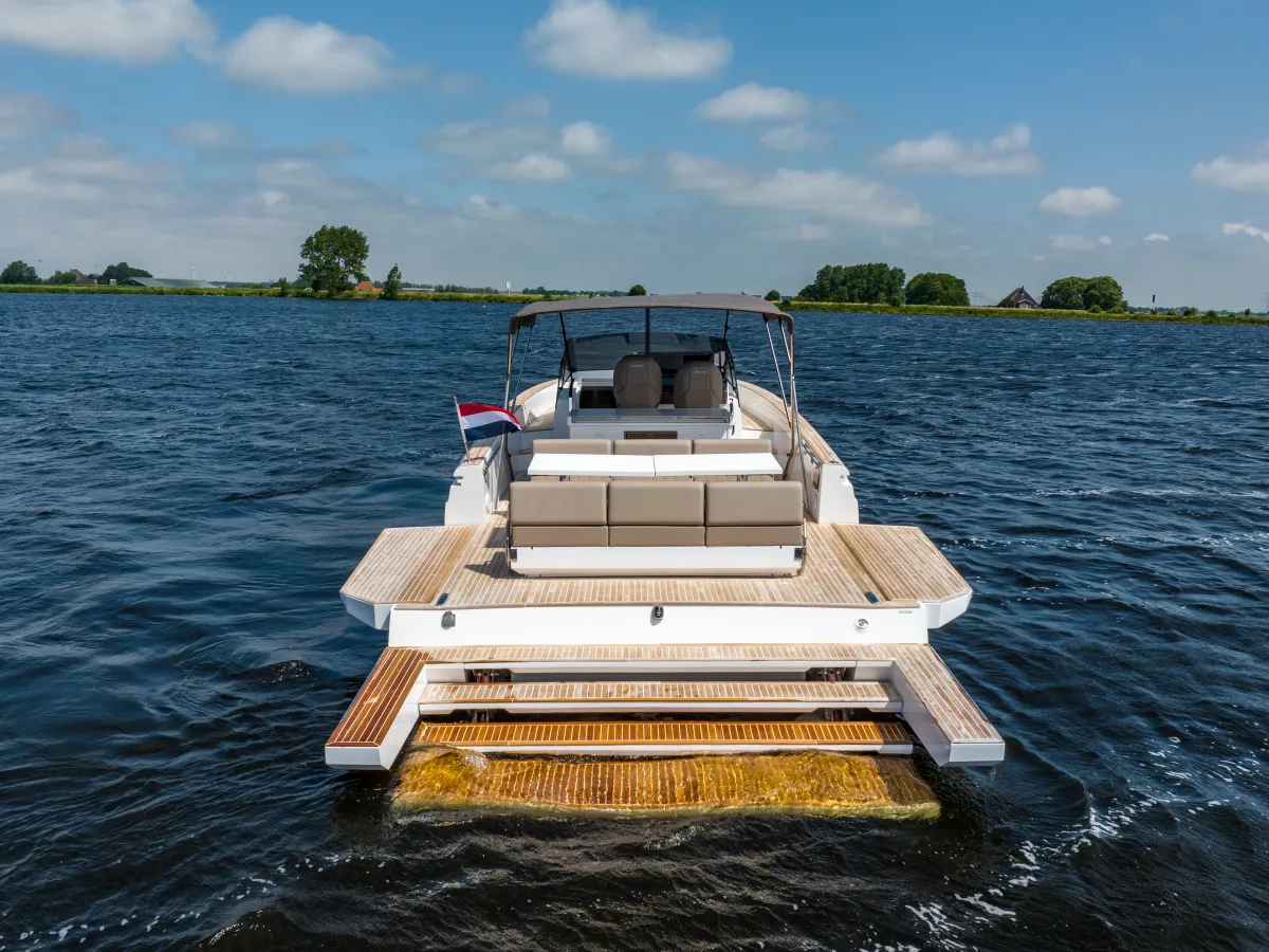 Polyester Bateau rapide Fiart Seawalker 35