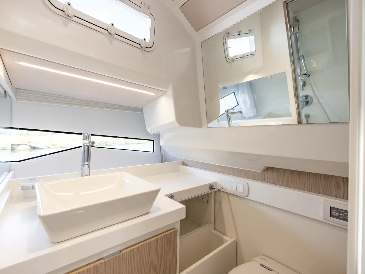 Polyester Bateau rapide Fiart Seawalker 35