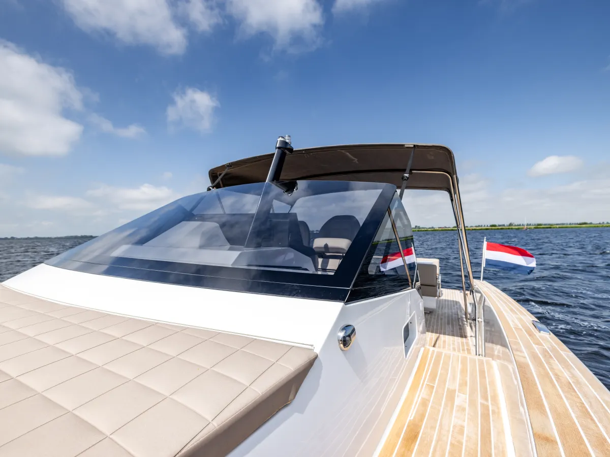 Polyester Bateau rapide Fiart Seawalker 35