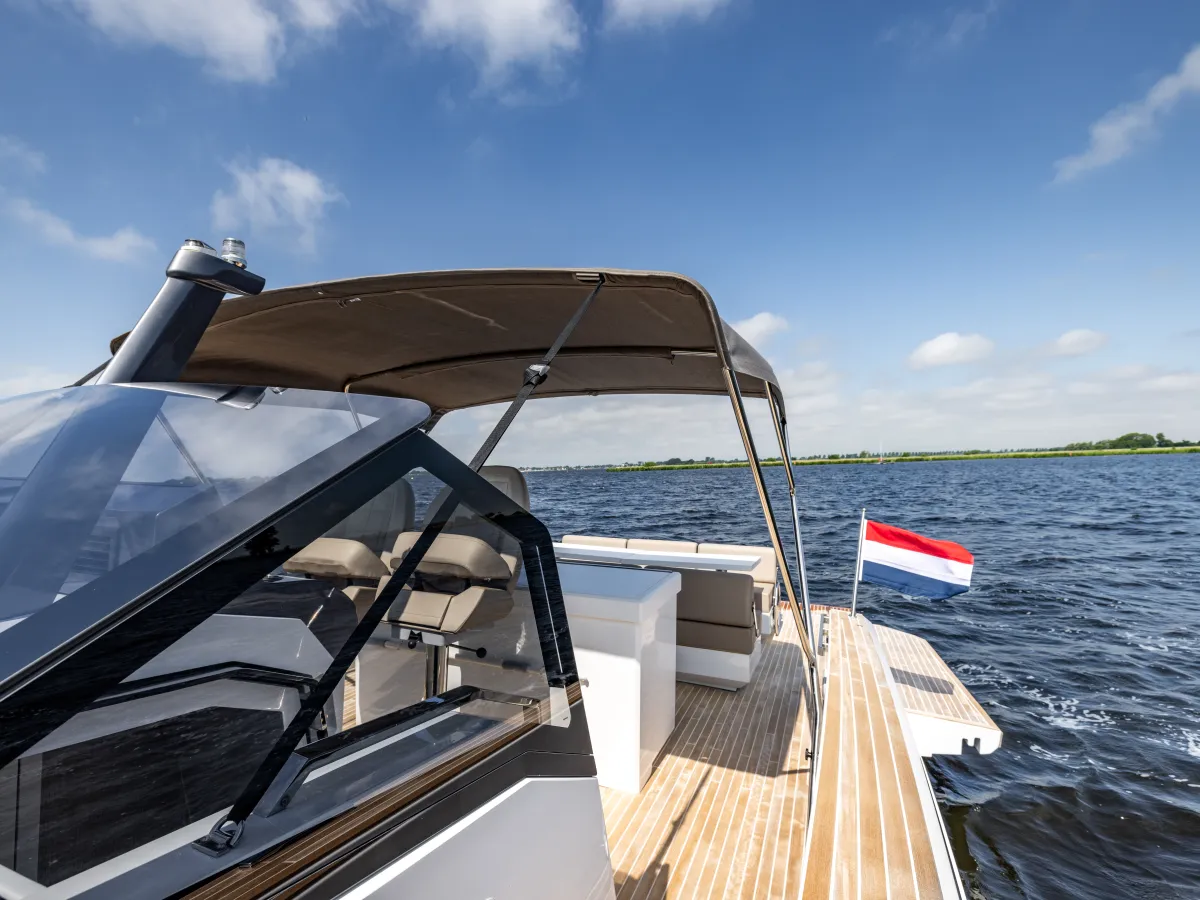 Polyester Bateau rapide Fiart Seawalker 35