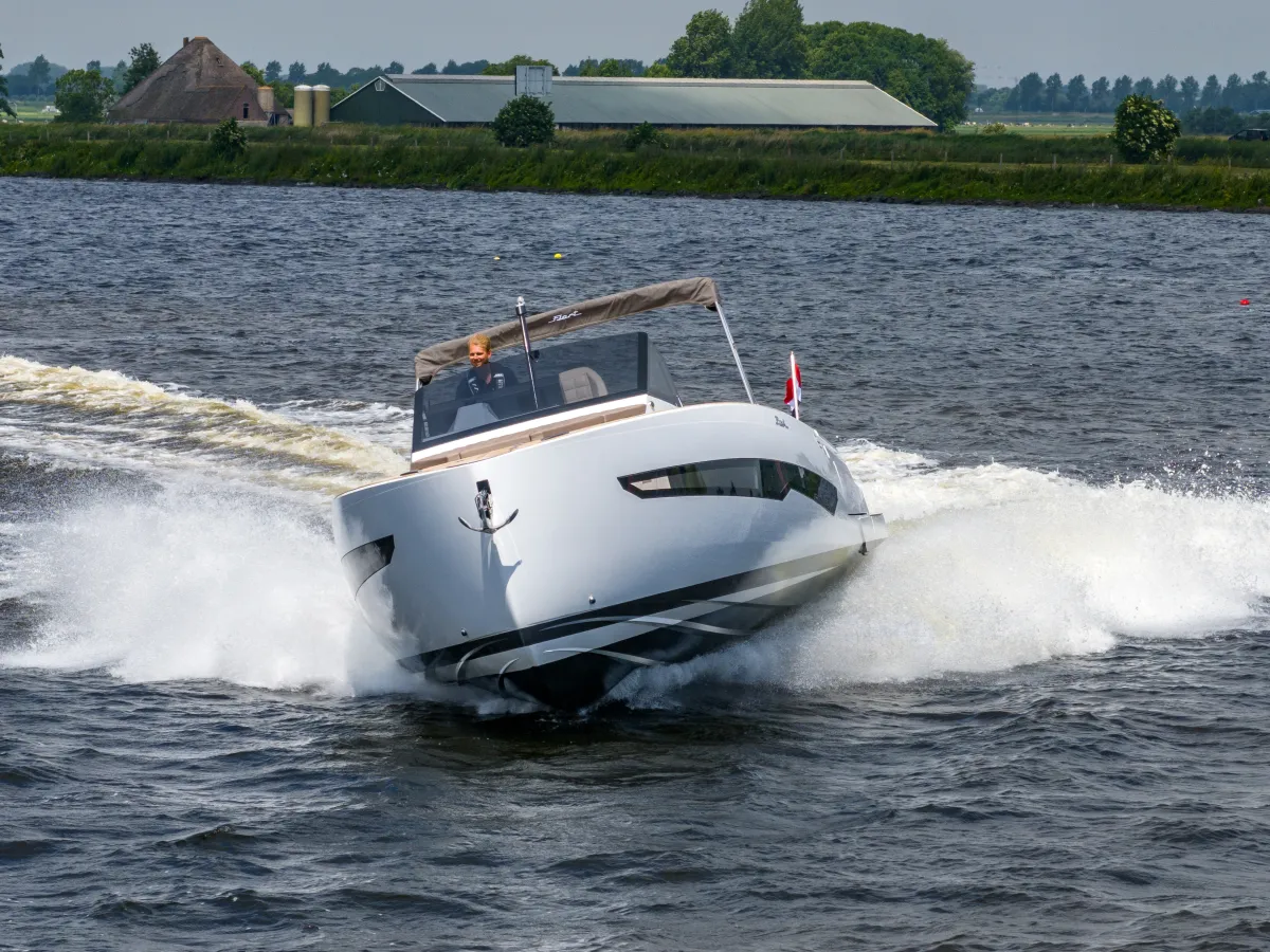 Polyester Speedboat Fiart Seawalker 35