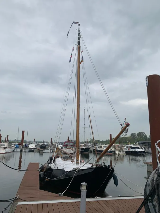 Staal Zeilboot Vermolen Zeeschouw