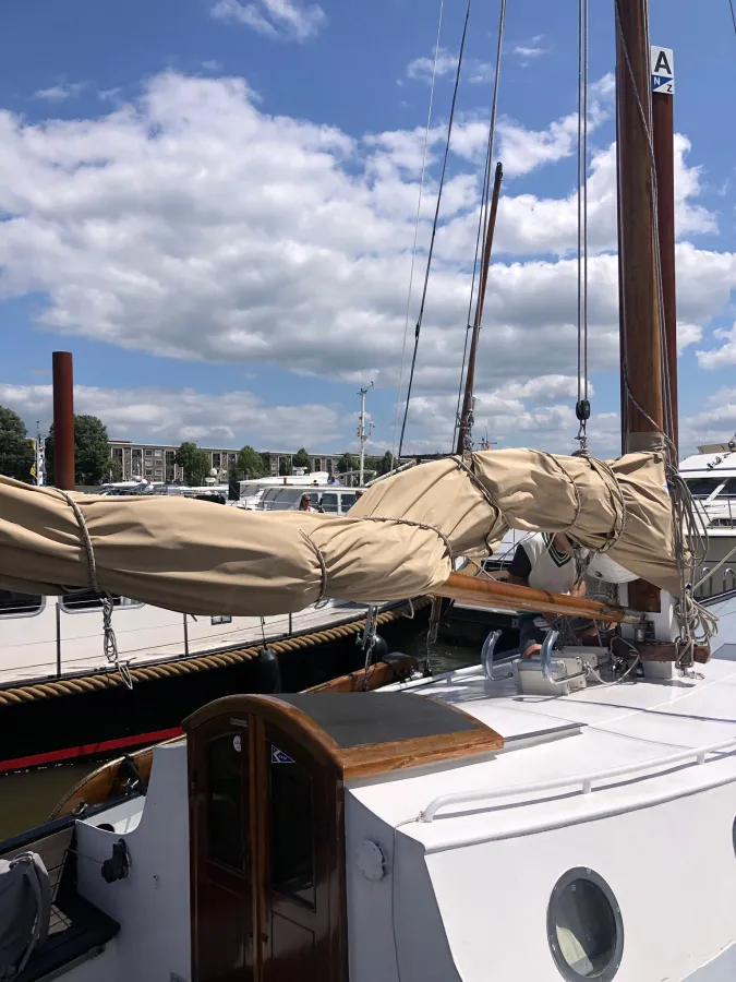 Staal Zeilboot Vermolen Zeeschouw