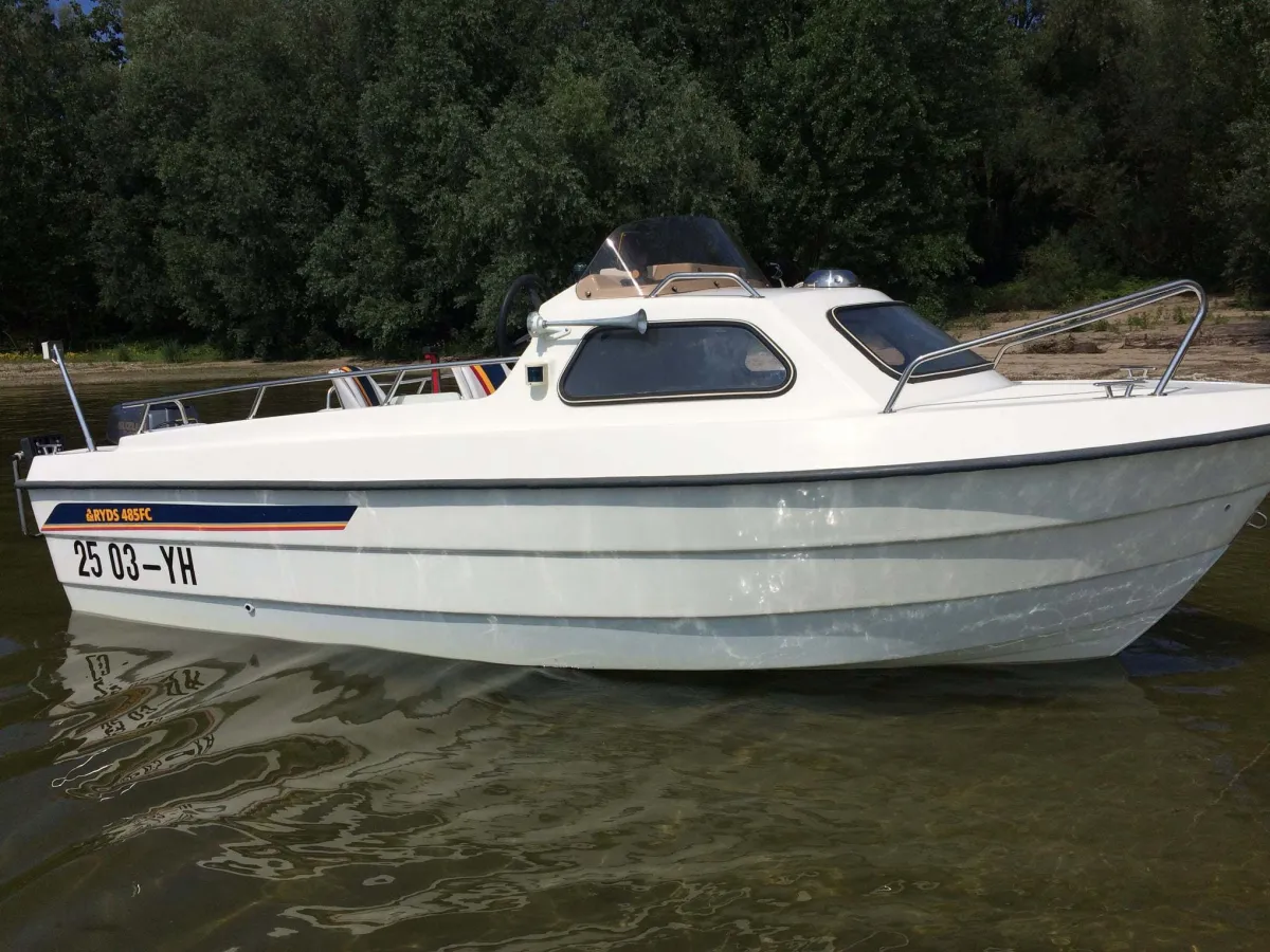 Polyester Motorboat Ryds 485 FC