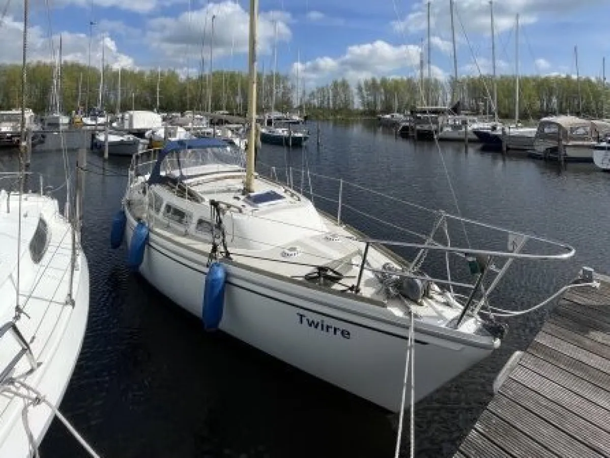 Polyester Sailboat Jaguar 27