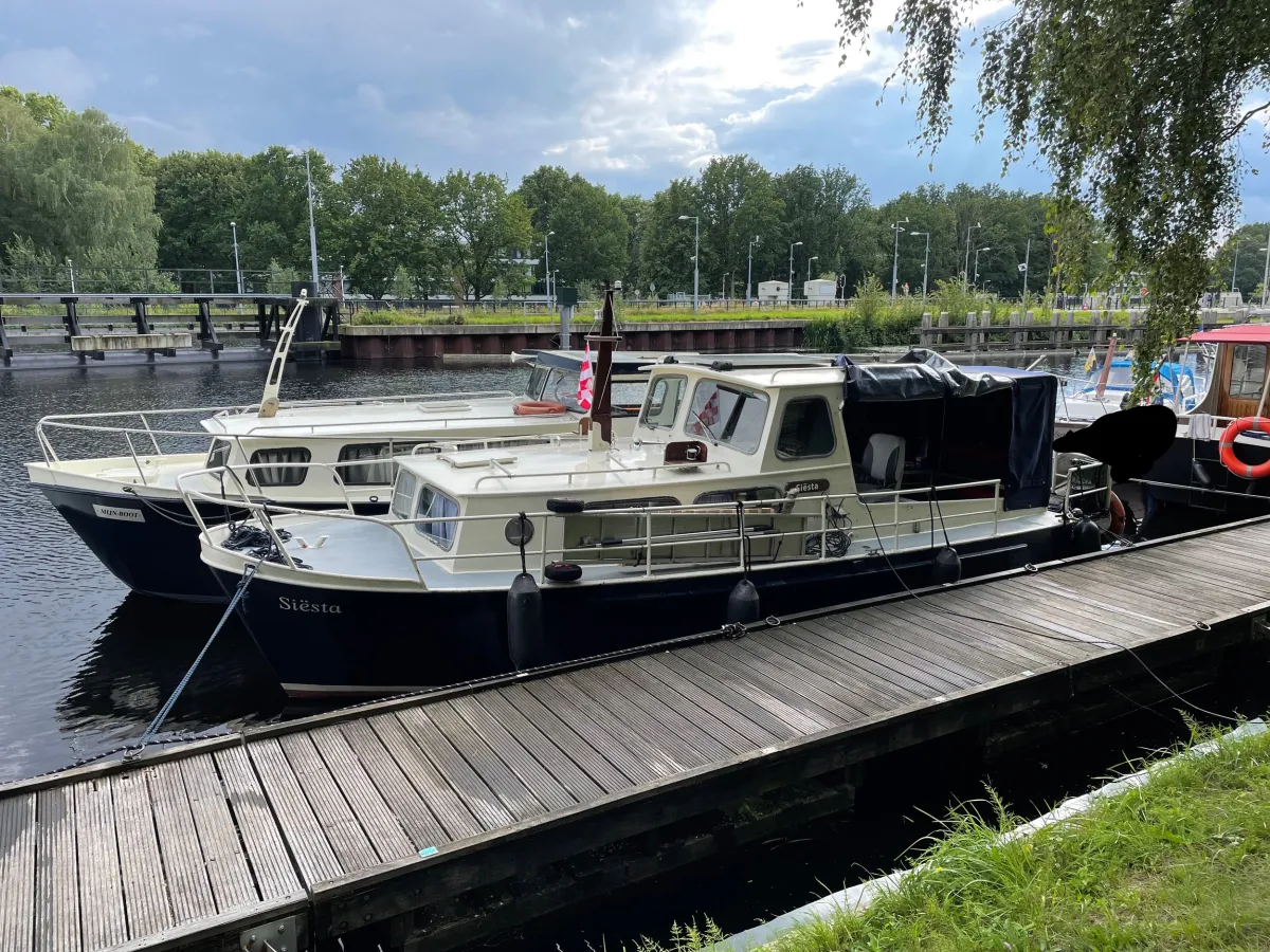 Steel Motorboat Motor cruiser 900