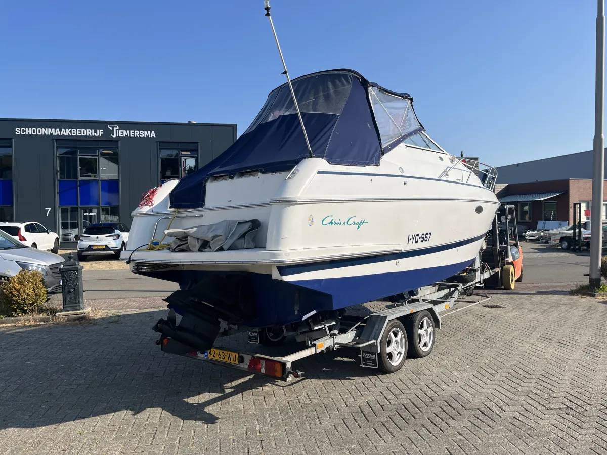 Polyester Motorboat Chris Craft 850