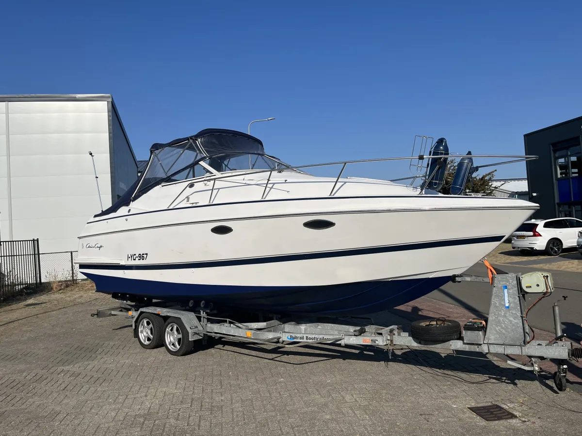 Polyester Motorboat Chris Craft 850