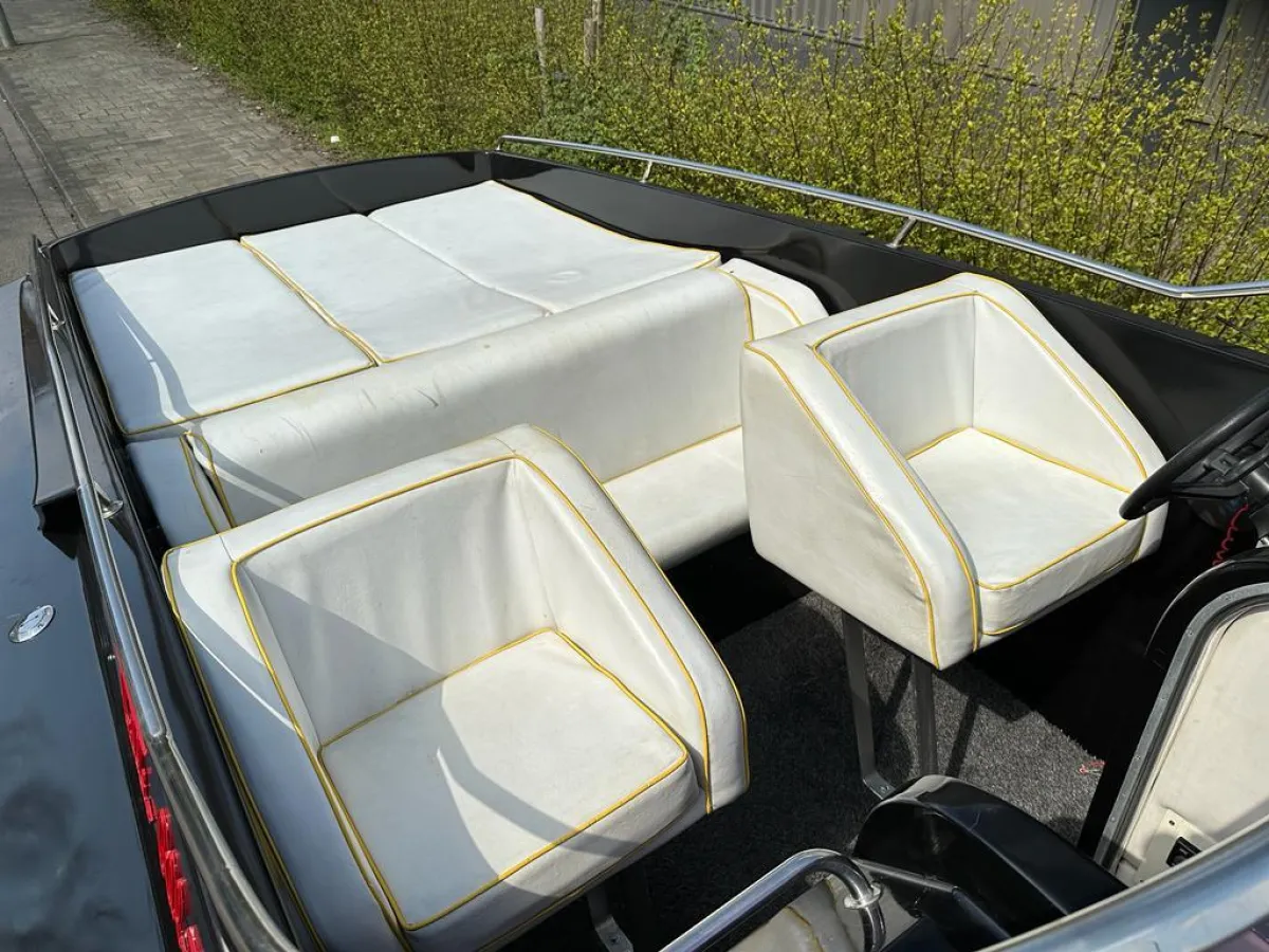 Polyester Speedboat Tullio Abbate 36