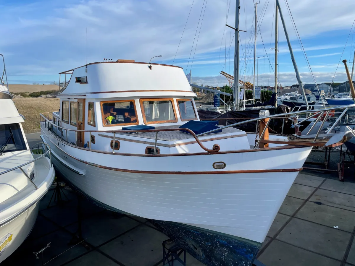 Polyester Motorboat Eurobanker 44ft Pacific Trawler