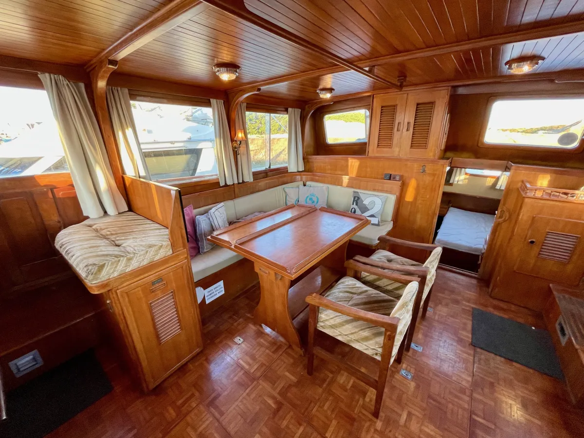 Polyester Motorboat Eurobanker 44ft Pacific Trawler