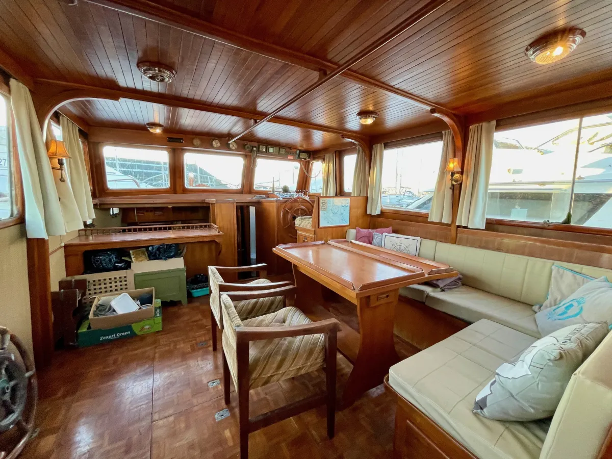 Polyester Motorboat Eurobanker 44ft Pacific Trawler