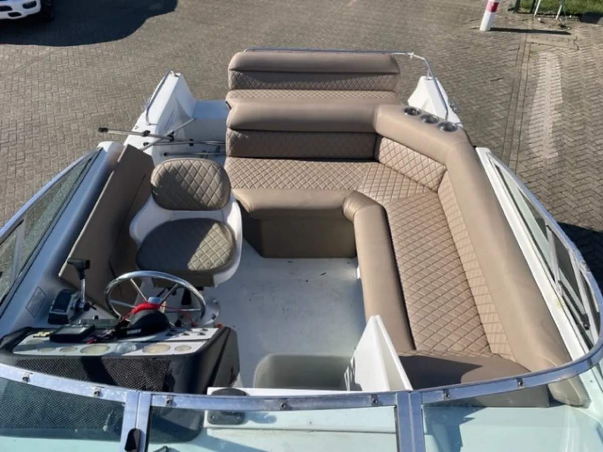 Polyester Speedboat Rinker Fiesta