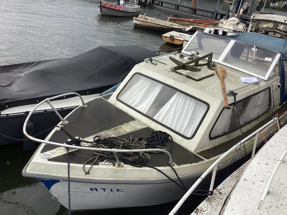 Steel Budgetboat Motorboat 750