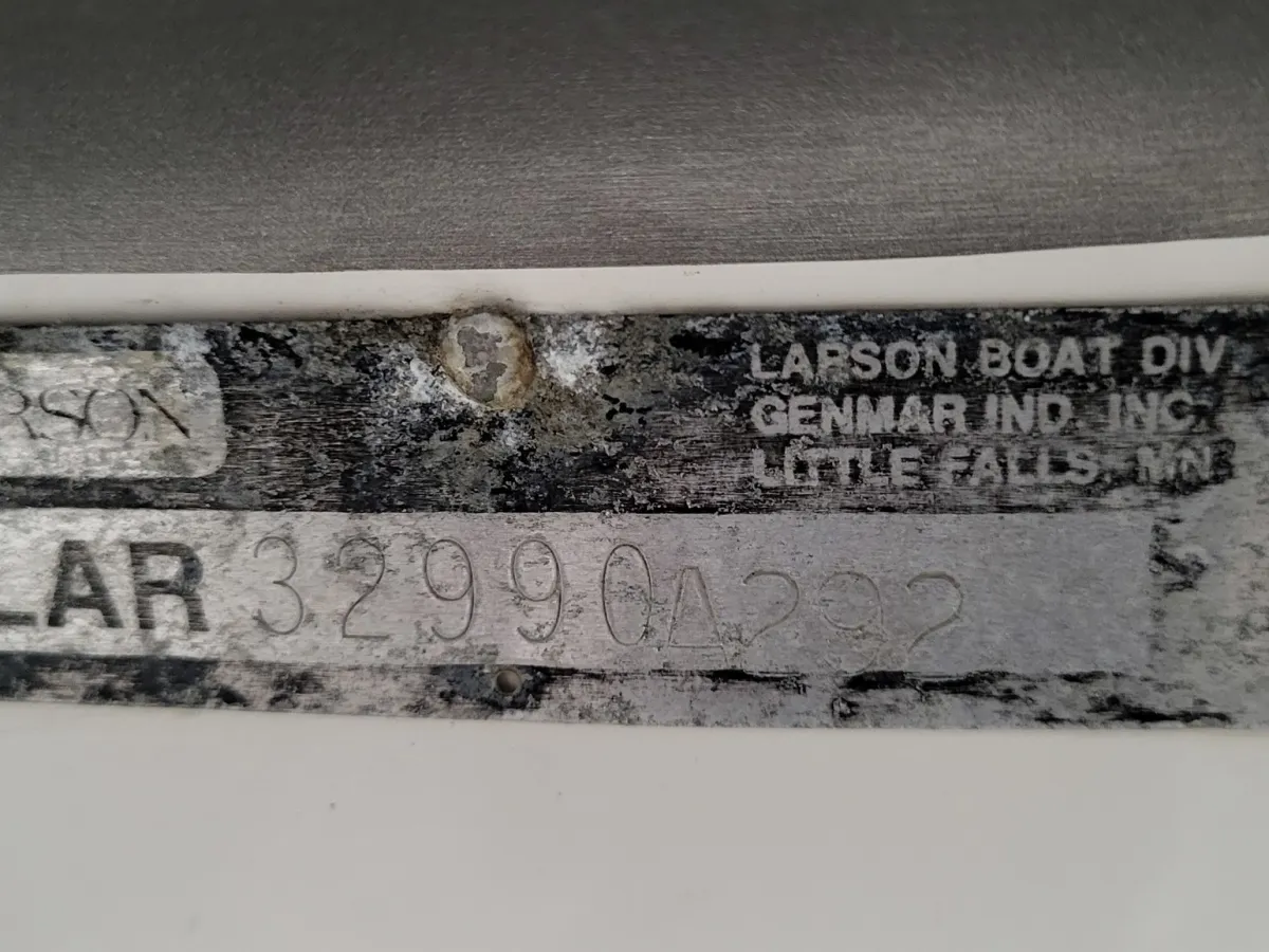 Polyester Motorboat Larson 260