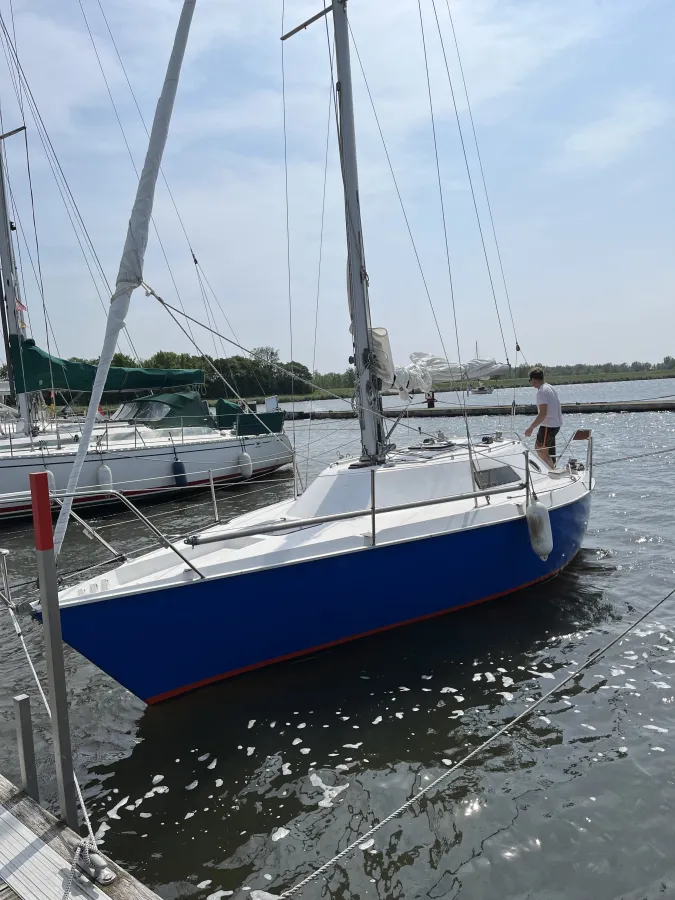 Polyester Sailboat Challenger Europe