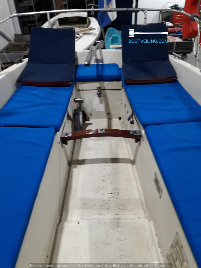 Polyester Sailboat Eurokruiser 735