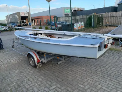 Polyester Open zeilboot Spanker 500 Photo 1