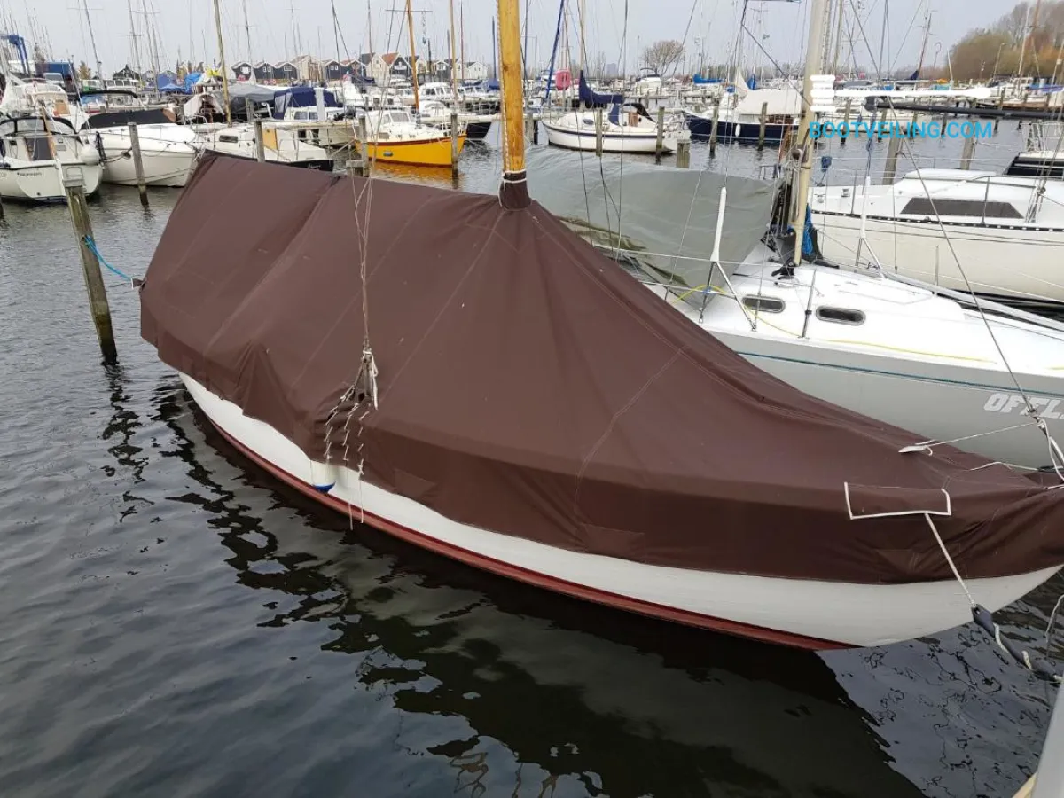 Wood Sailboat Alfred Mylne 26