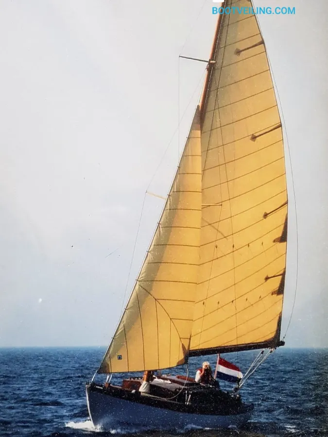 Wood Sailboat Alfred Mylne 26