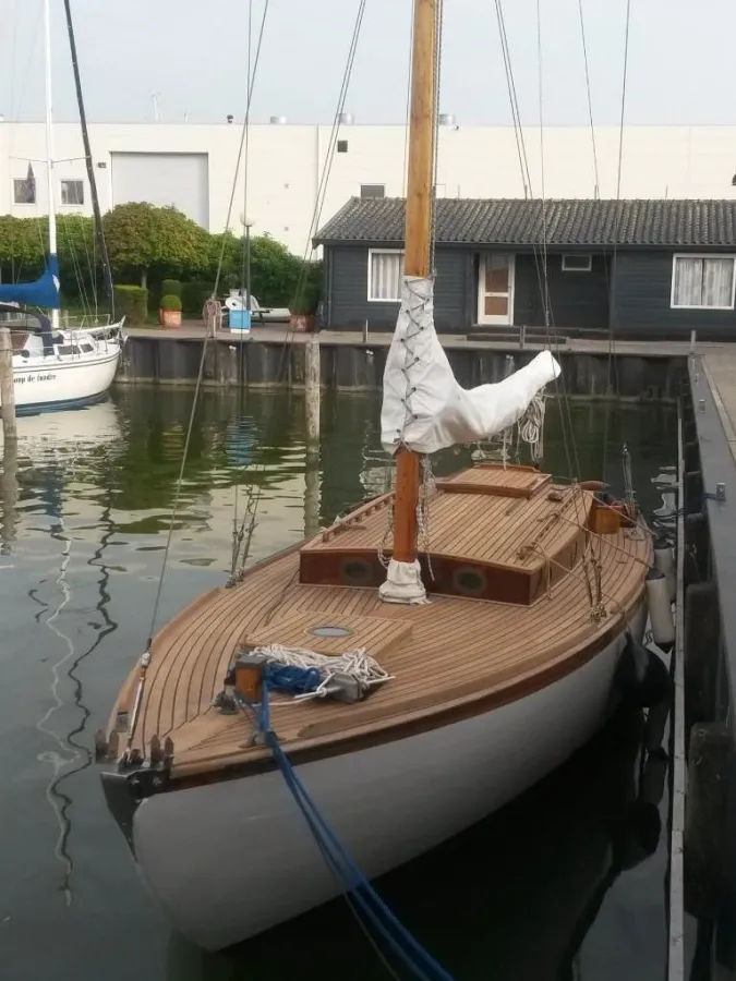 Wood Sailboat Alfred Mylne 26