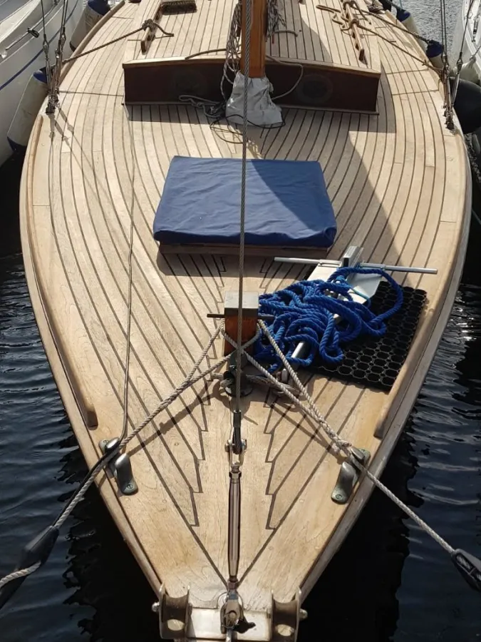 Wood Sailboat Alfred Mylne 26