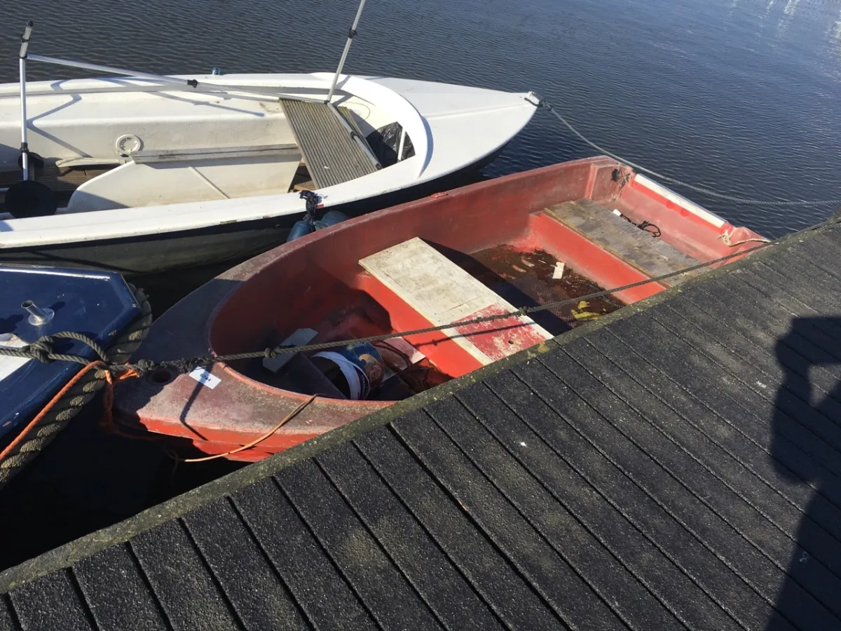 Autre matériau Bateau économique Pioner 280