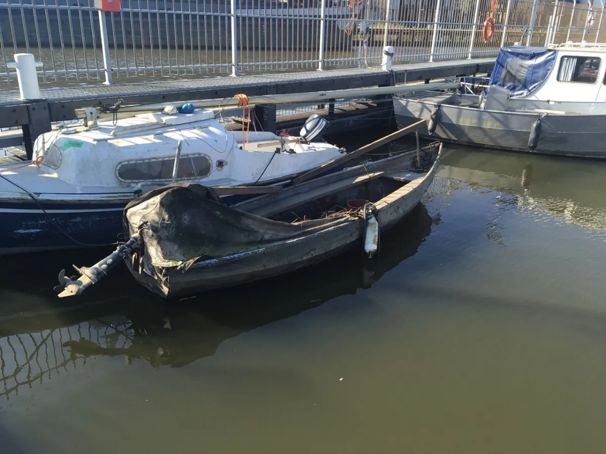 Steel Budgetboat Vlet 550