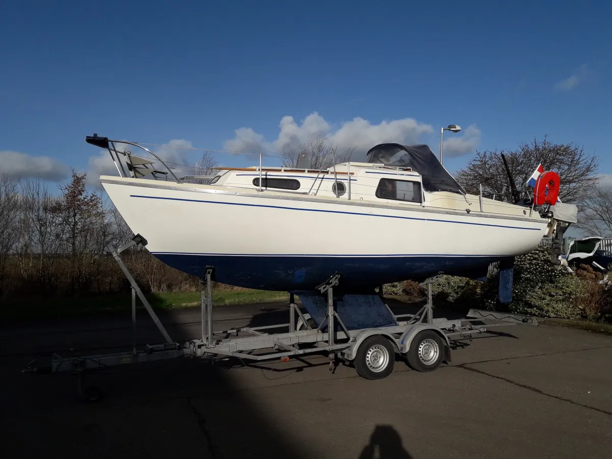 Polyester Sailboat Eurokruiser 735